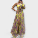Elegant Evening Dress with One Shoulder and Slimming Waist