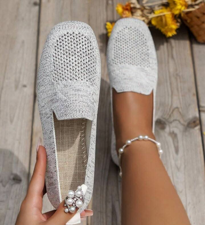 MAYA COMFORT FIT SHOES