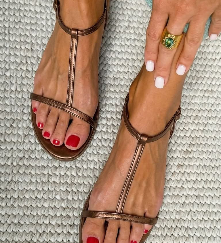 Anouk | Golden Thin Strap Sandal