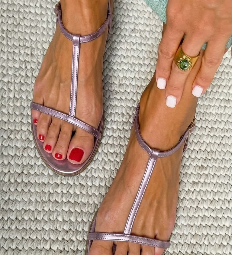 Anouk | Golden Thin Strap Sandal