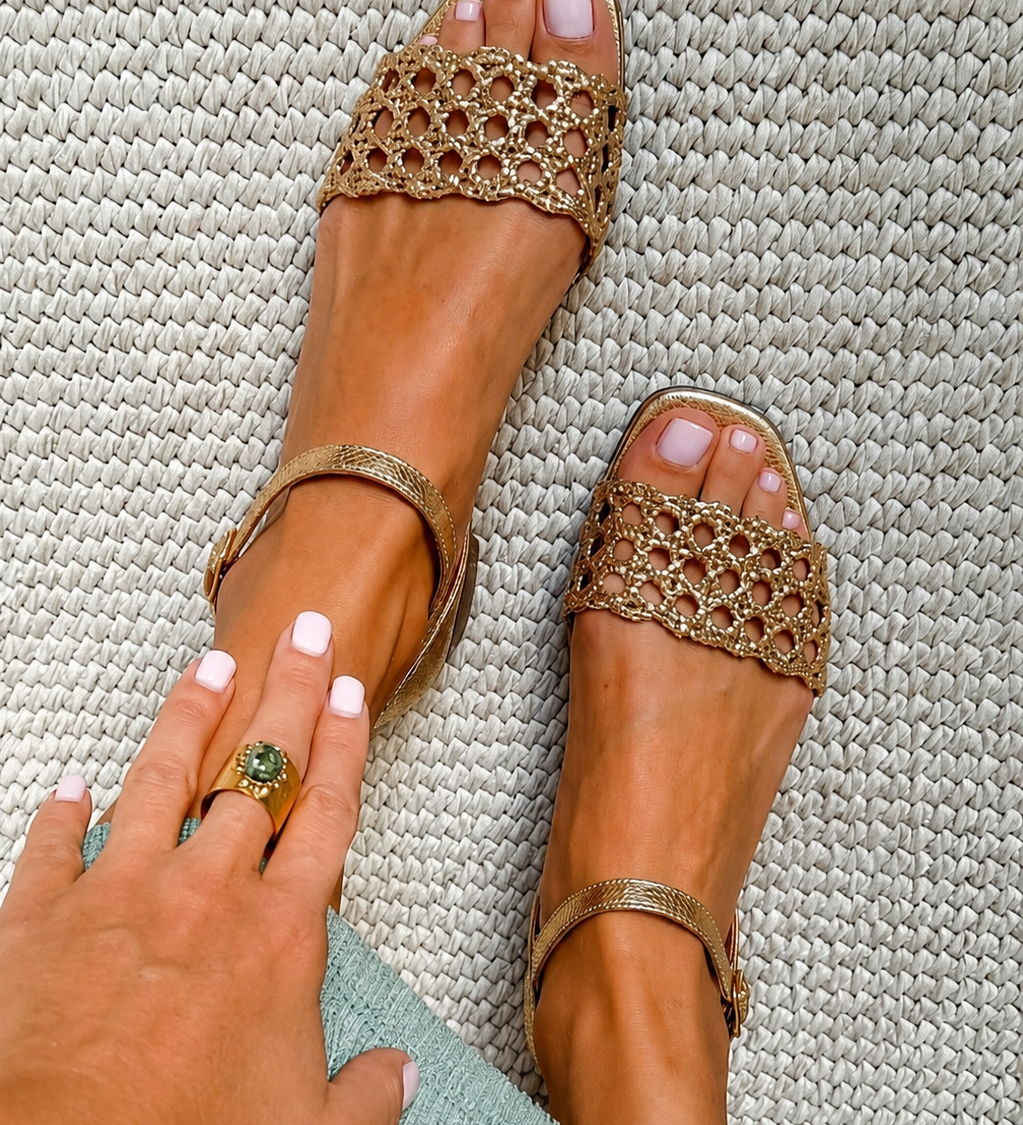 Ilaria | Woven Texture Flat