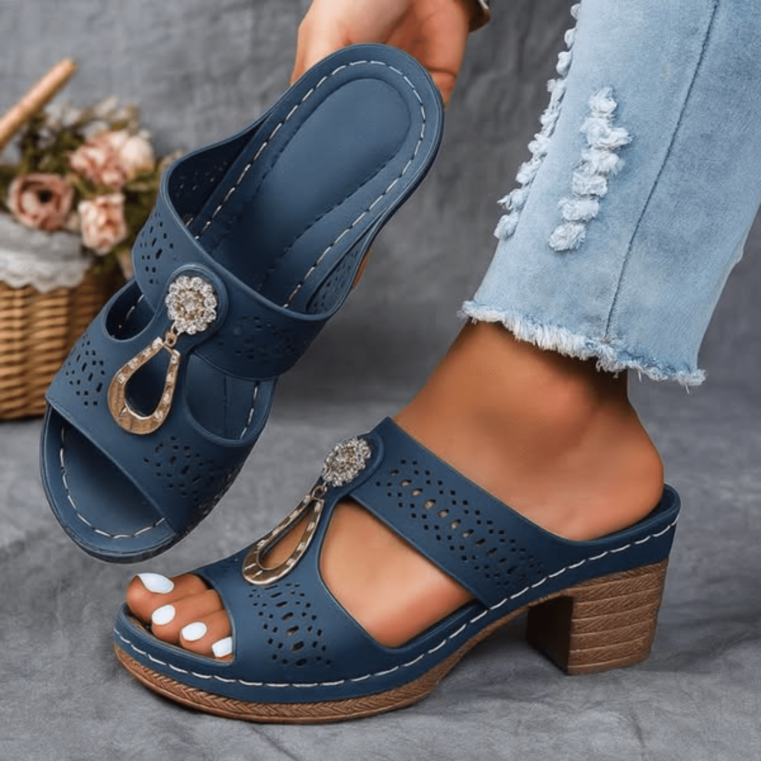 CLAIRE | CHIC ORTHOPEDIC SANDALS
